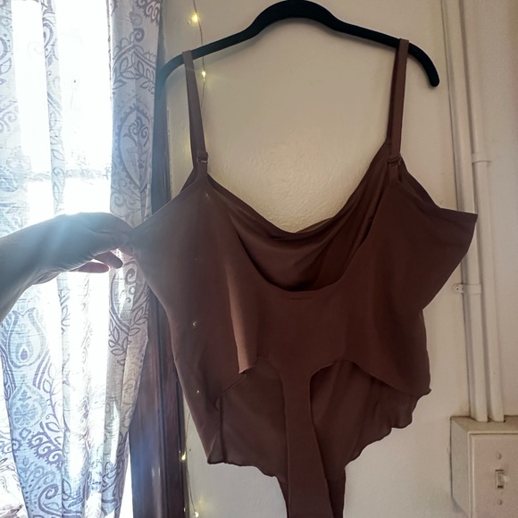 SKIMS Bodysuit preloved - Picture 7 of 8